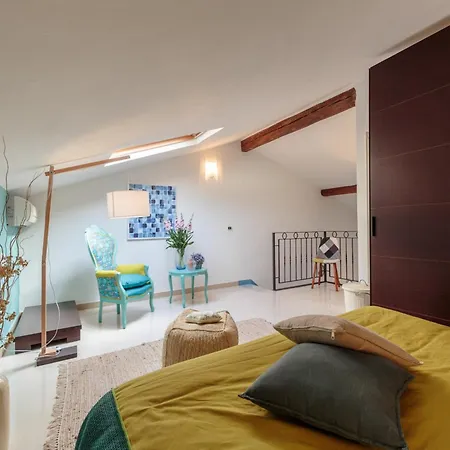 House In Near The Villa *